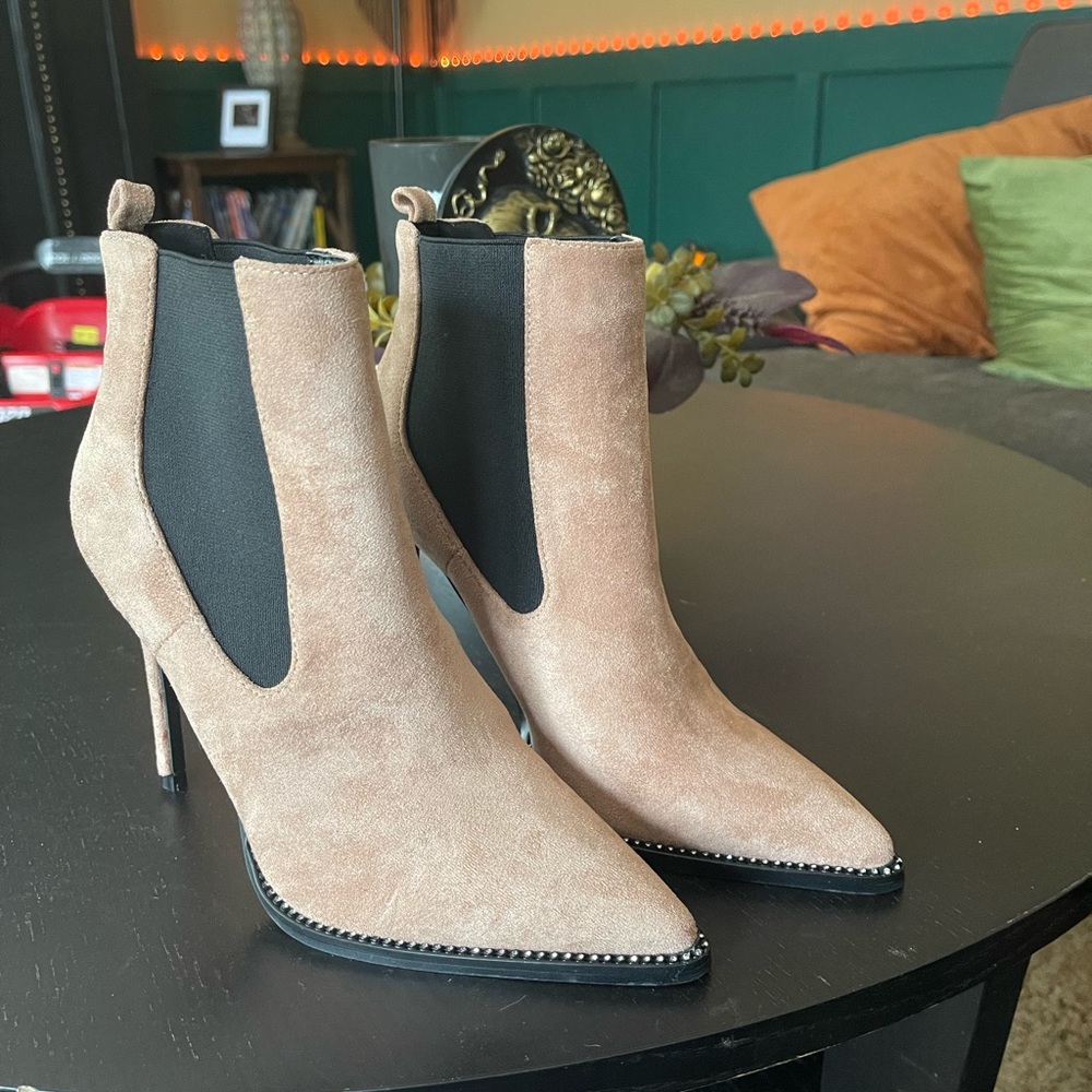 SO ME Stilleto Chelsea Boots 6.5